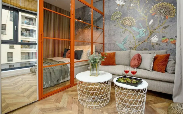 THE BIRD'S STORY. Plaza Residence Studio