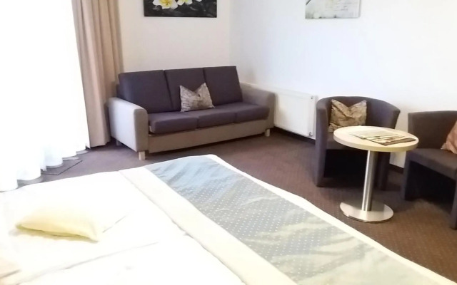 Land Gut Hotel Zum Alten Forsthaus