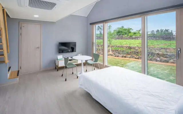 Jeju Moridarakbang Pension