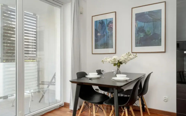 Modern Apartment in Wroclaw by Renters