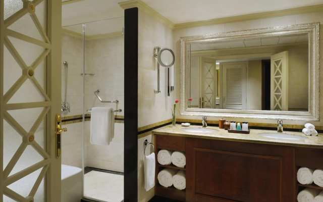 Cairo Marriott Hotel & Omar Khayyam Casino