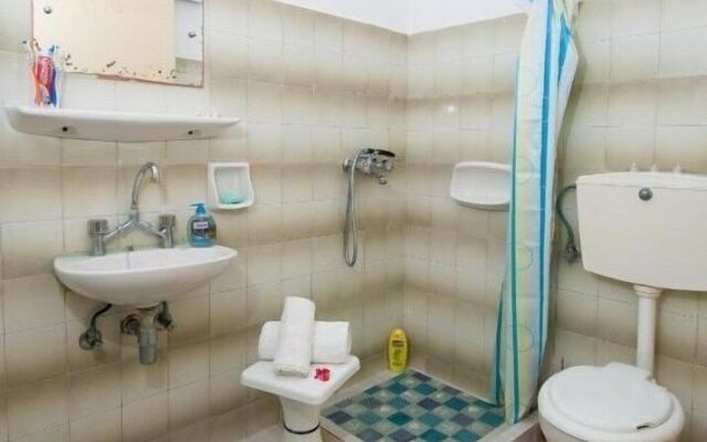Nikos Studios & Apartments