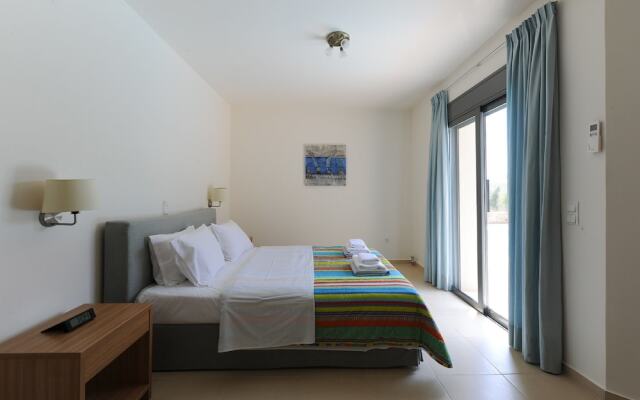 Villa Nefeli - Six Bedroom Villa