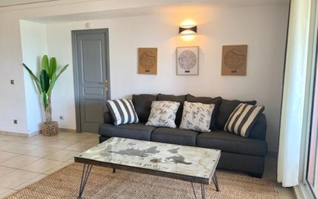 Beautiful Duplex of 160 m2 and 4 bed-rooms on Orient Beach — фото 2