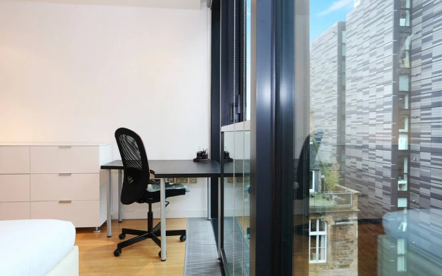 Modern 2bed with free Parking in the iconic Quartermile