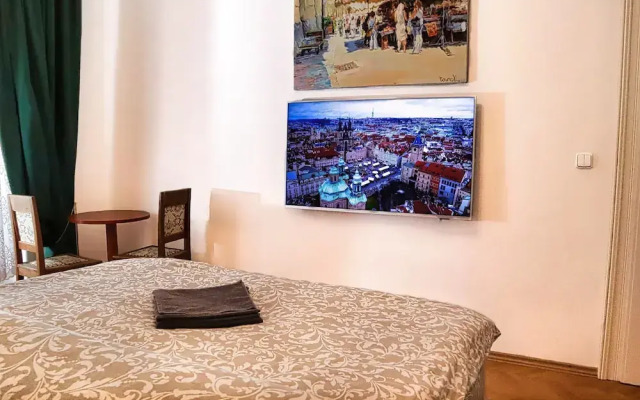 Room & Parking Assistance