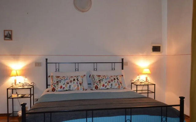 Five Roses Bed & Breakfast