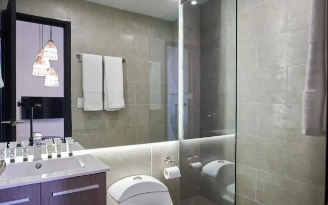 AmazINN Places Rooftop and Design Pool III