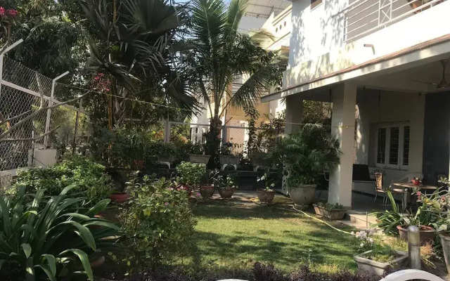 Membley Hotel & Residency