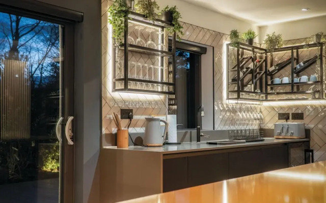 Ty Cyfoes - Luxurious 4 Bedroom - St. Florence