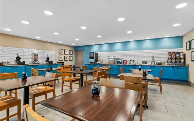 Country Inn & Suites by Radisson, Chambersburg, PA