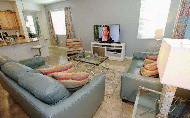 3207 Compass Bay