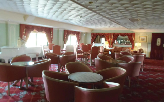Lakeside International Hotel
