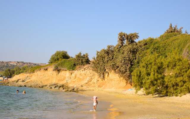 Diamantis studios apartments