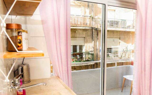 Great studio at the Center of the Center