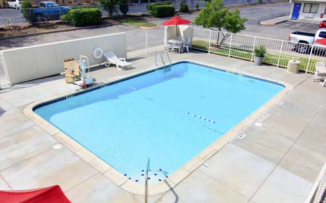 Motel 6 Kingsville, TX