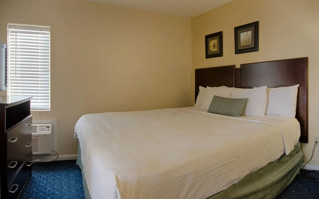 SeaLoft Oceanfront Hotel