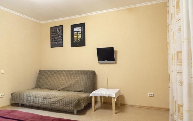 Апартаменты Урал на улице Братьев Кашириных