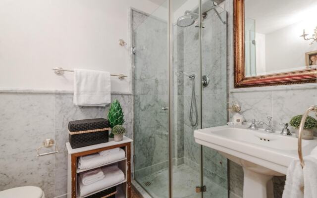 Casa Poggi in Lucca With 5 Bedrooms and 3 Bathrooms