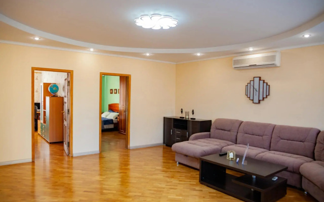 Apartments on Friedrich Engels street 73