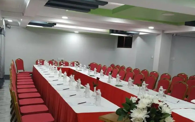 Royal Ruby Hotel