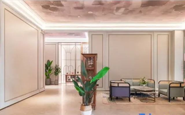 Mercure Hotel (Guangzhou South Railway Station Nanpu Metro Station Branch)