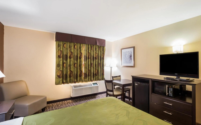 Quality Inn & Suites Caseyville - St. Louis