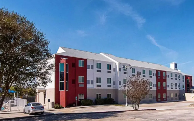 Motel 6 San Antonio, TX - Downtown - Alamo Dome