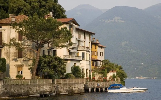 Lake Lugano 1 bed Apartment With Balcony