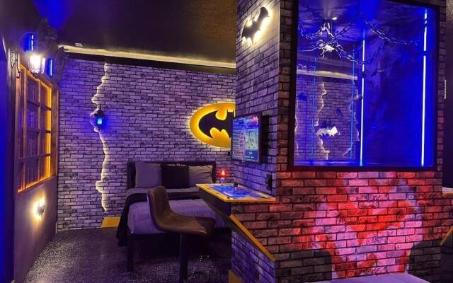 8 Bedrooms/ Champions Gate Home