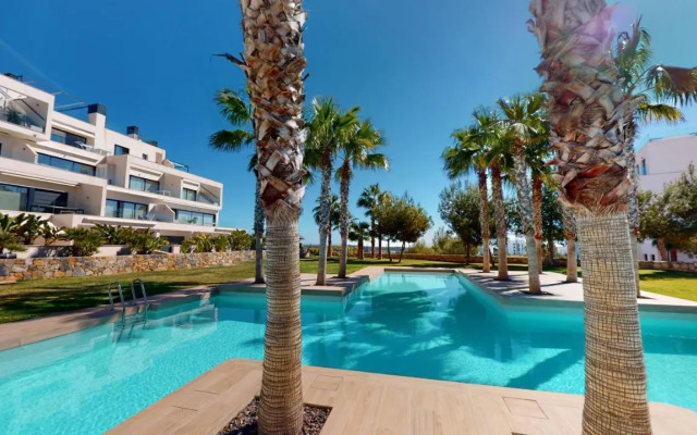 Las Colinas Golf, Luxury Penthouse