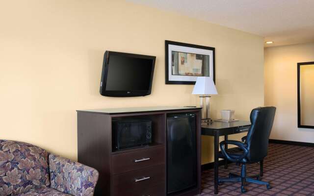 Super 8 by Wyndham Whitewater WI