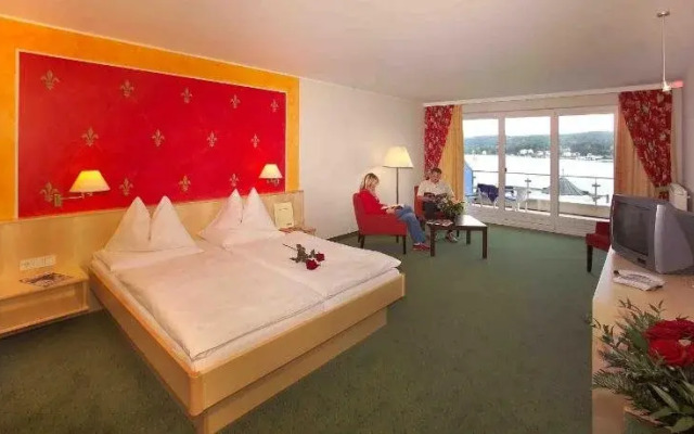 Golf- und Seehotel Engstler