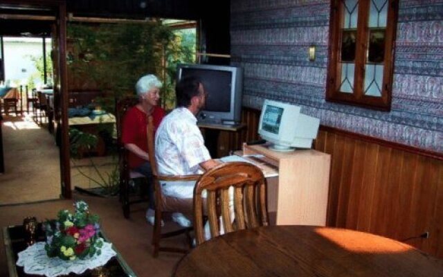 HL Hotel Low Cost