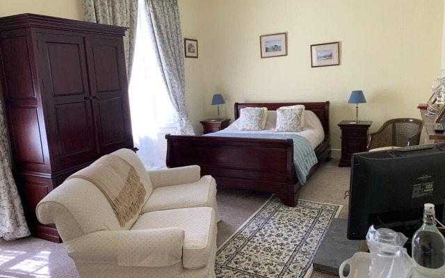 Boulston Manor