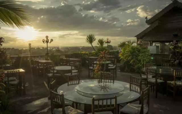 Pakse Hotel & Restaurant