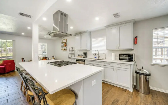 Texas Home w/ Yard: 2 Mi to Prairie Creek Park