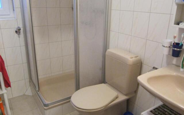 2.5-Zimmer-Wohnung Balkon freie See- und Bergsicht, Garage PPe