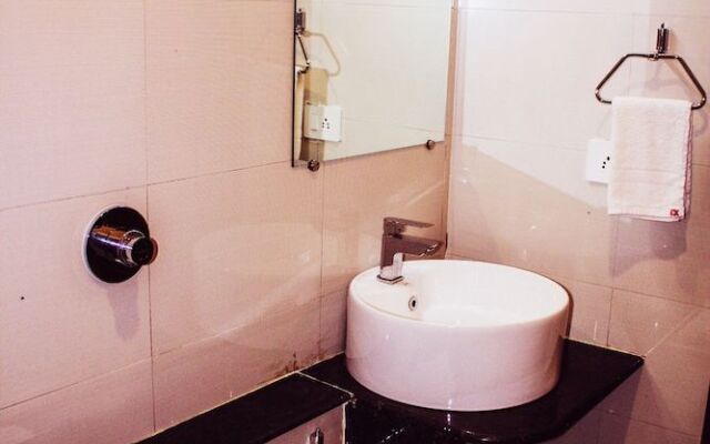 Hotel Charan Kamal