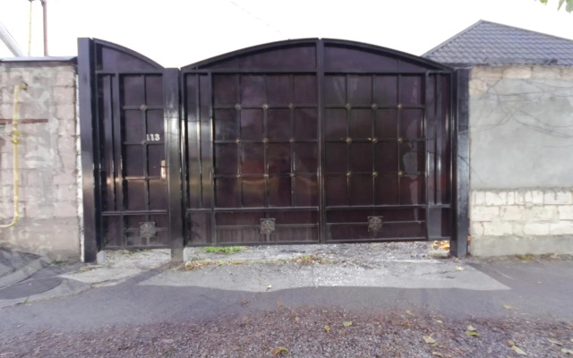 Коттедж на улице Кабардинская 113