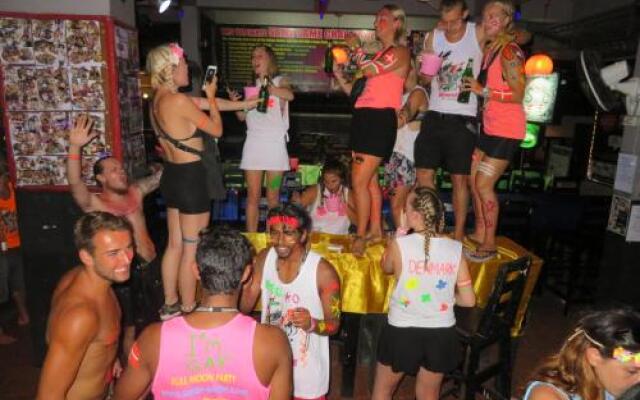 Same Same Guesthouse Bar & Restaurant