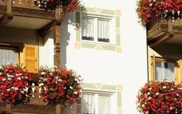 Alpine Touring Hotel