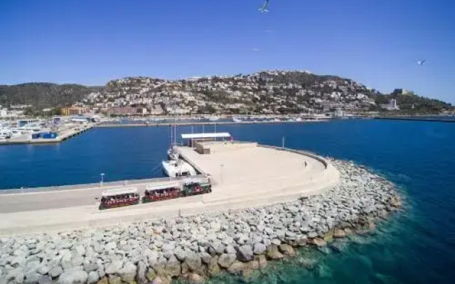 Pujada Puig Rom Vistas Al Mar