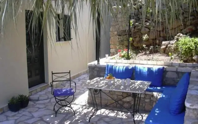 Villa Polyxeni Apartments