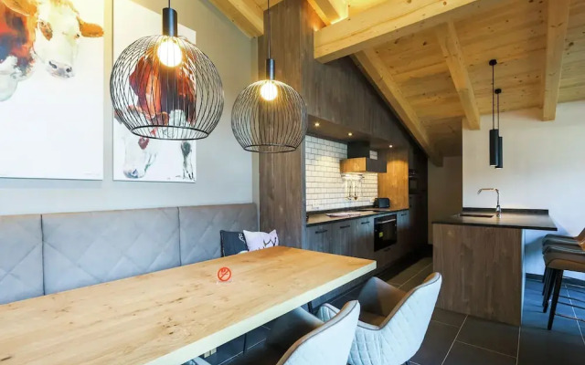 Lush Apartment in Kaprun With Sauna, Hot Tub & Views