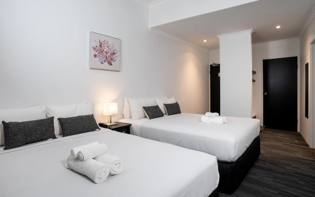 Joondalup City Hotel – Guest Rooms – Perth
