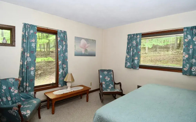 Dogwood Knoll - Wooded Escape