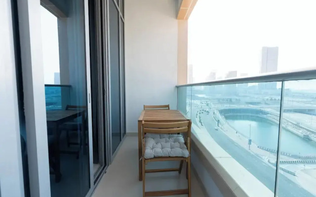 Bloomfields Premium STU Canal View