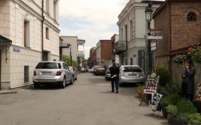 OC Apartments Metekhi