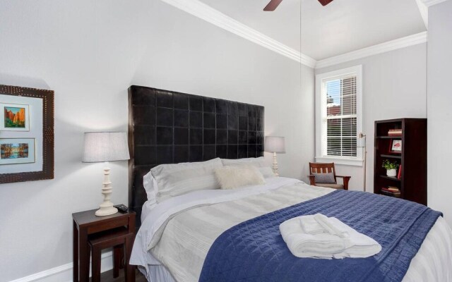 Condo Off Dickson - Walk to Dickson